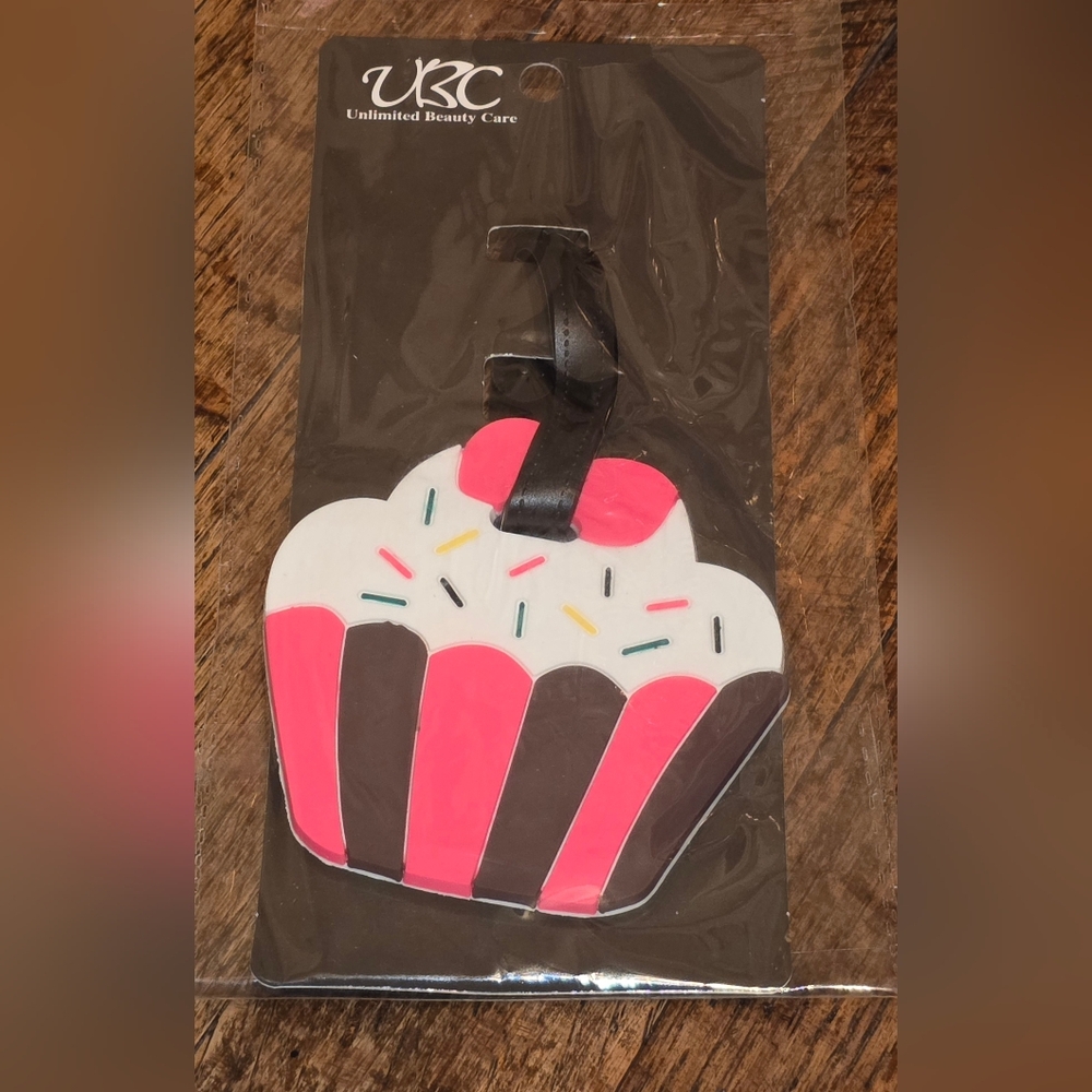 Cupcake Luggage Tag - Pink and White | Unbranded